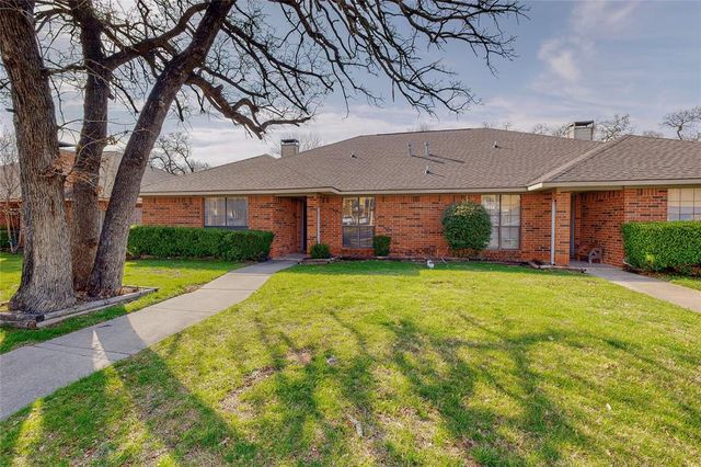 $1,800 | 1904 North Irving Heights Drive | Grauwyler Heights