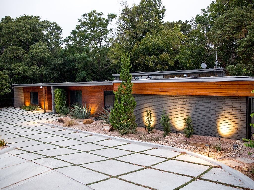 a view of outdoor space and yard view