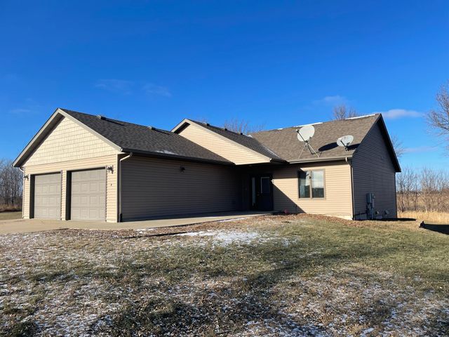 $439,900 | 22600 700th Avenue | Manchester Township - Freeborn County