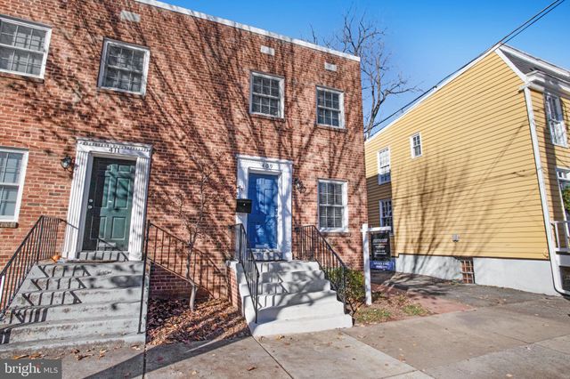 $999,000 | 409 South Royal Street | Old Town