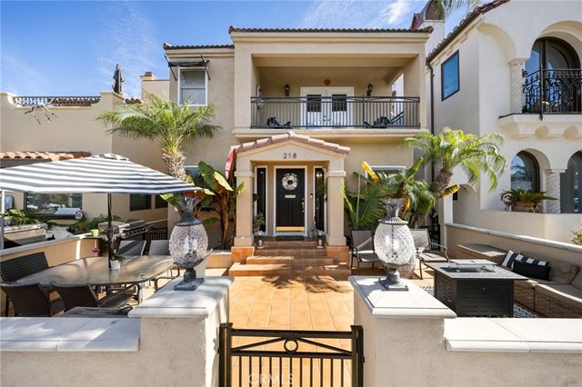 $1,800,000 | 218 Covina Avenue | Belmont Park