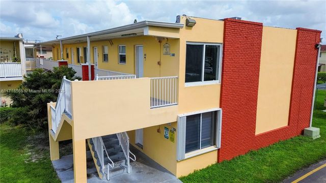 $215,000 | 1255 West 49th Place, Unit G201 | Hialeah