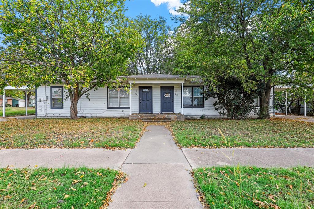 front view of house with a yard