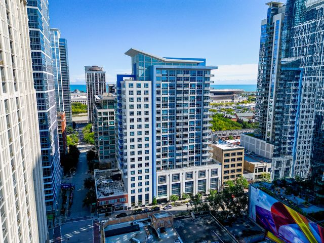 $375,000 | 1305 South Michigan Avenue, Unit 908 | Prairie District