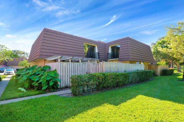 $445,000 | 1304 13th Lane | Palm Beach Gardens