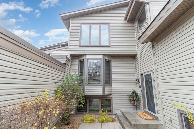 $324,900 | 9746 Mill Creek Drive | Eden Prairie