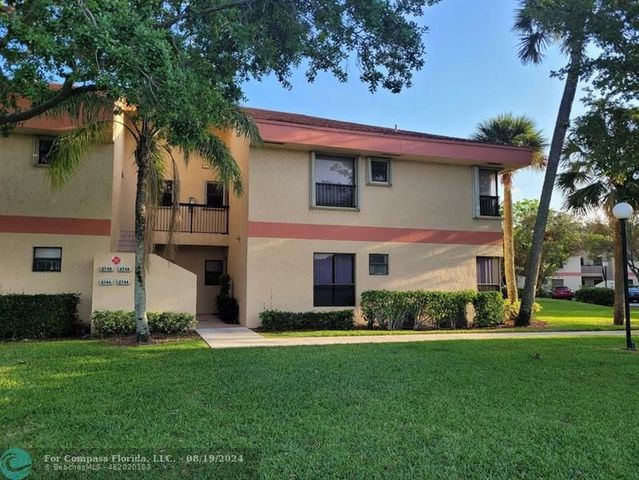 $342,000 | 2744 Carambola Circle South, Unit 1919 | Coral Gate