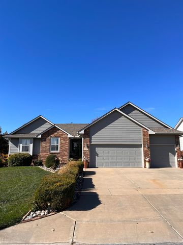 $310,000 | 4402 East Eagles Landing Street | Wichita