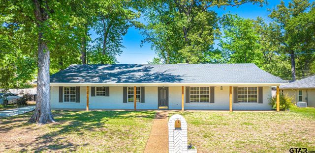 $329,000 | 1203 Stone Trail | Longview