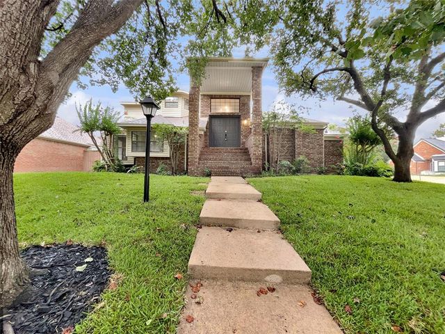 $468,000 | 811 Fawn Valley Drive | Cottonwood Bend