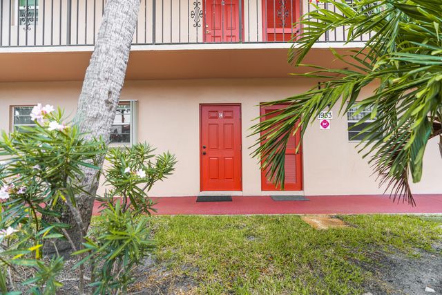 $120,000 | 1933 Southwest Palm City Road, Unit C | Poppleton West