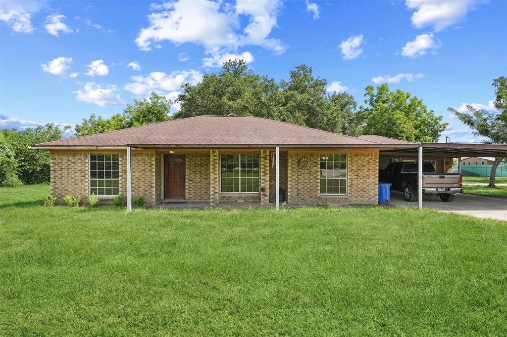 This house sits on an expansive 5-acre property, offering a perfect blend of privacy and open space.