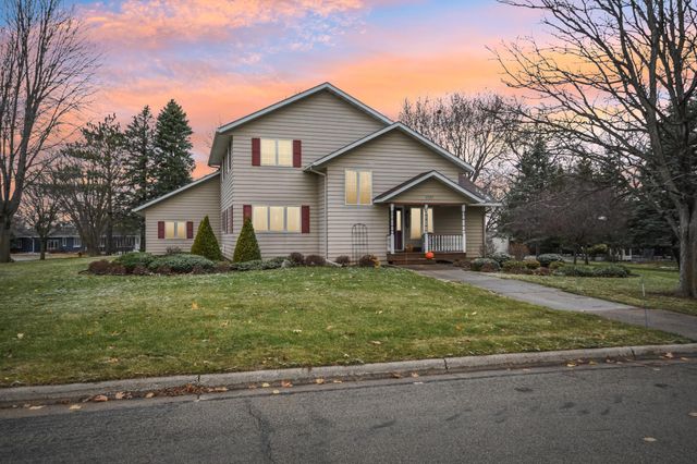 $450,000 | 1727 Buckingham Path | Faribault