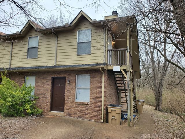 $895 | 223 East Webster Street | Heron Walk