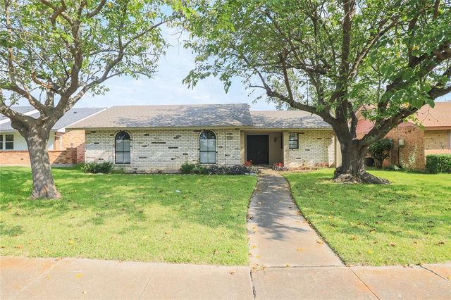 $1,950 | 1409 Whitney Drive | Star Crest