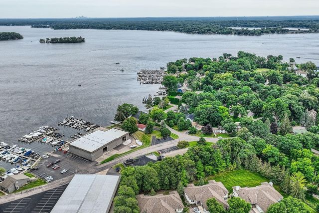 $1,349,000 | 45 Lakeview Avenue | Tonka Bay