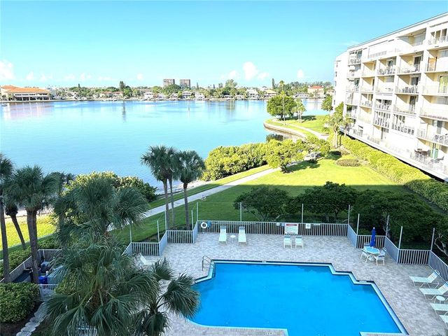 $589,000 | 7872 Sailboat Key Boulevard South, Unit 405 | HarbourSide