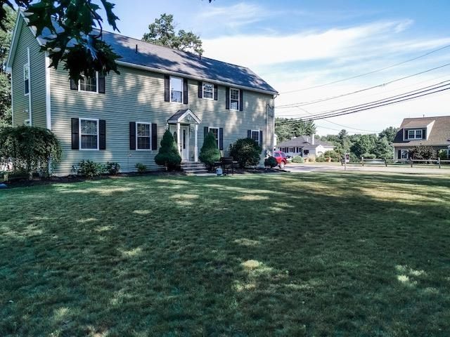 $500,000 | 28 Shore Drive | Arlington Pond