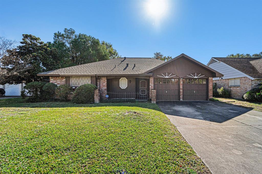 Lovely 3/2/2 in beautiful Westchase!