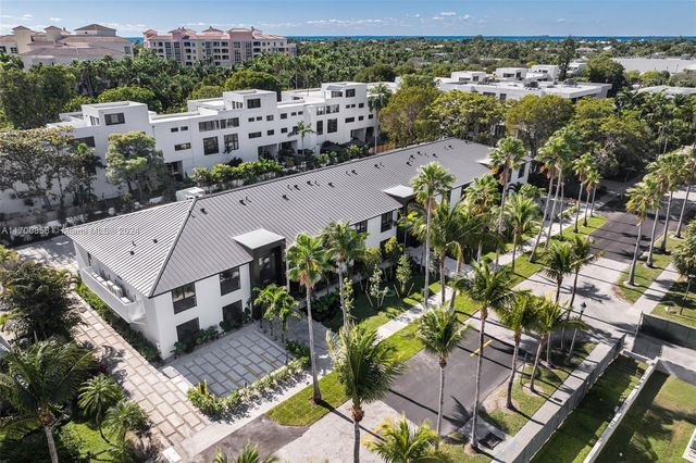 $2,250,000 | 204 Sunrise Drive, Unit 204 | Key Biscayne