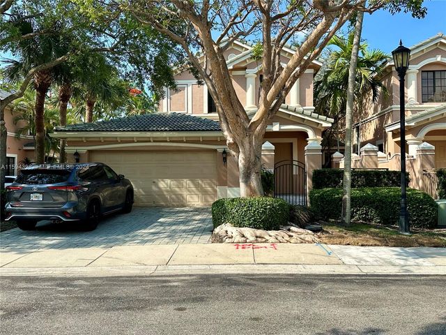 $820,000 | 2798 Center Ct Drive, Unit 330 | Weston Hills