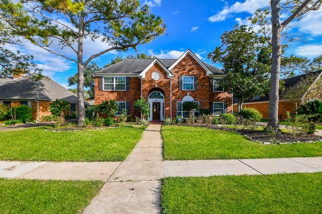 $559,000 | 4415 Knightsbridge Boulevard | Sugar Land