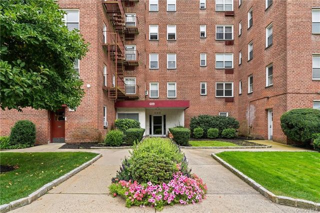 $399,000 | 609 Palmer Road, Unit 3 G/F | Bryn Mawr