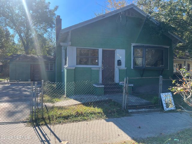 $99,000 | 1336 West 26th Street | Moncrief Park