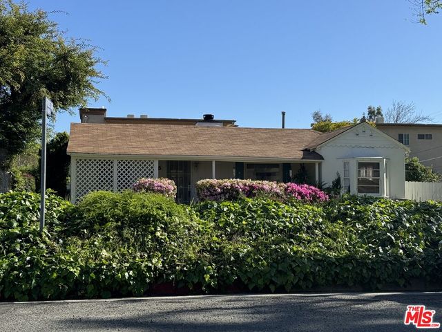 $1,650,000 | 11636 Valley Spring Lane | Studio City