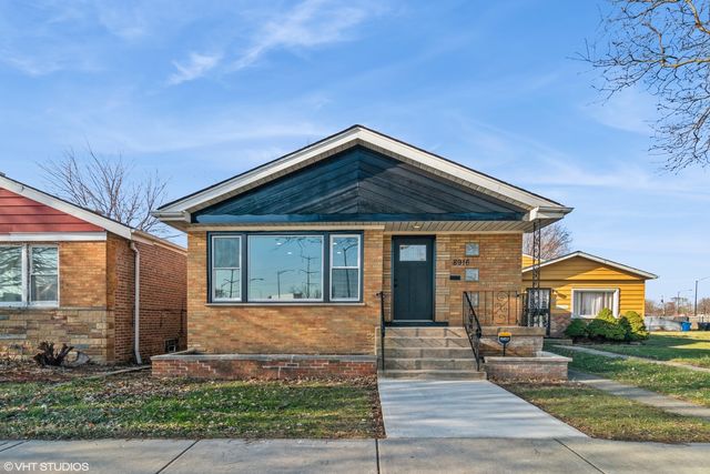 $265,000 | 8916 South Essex Avenue | Calumet Heights