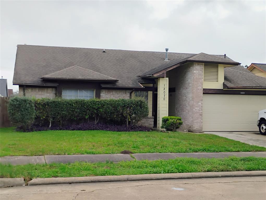 a front view of house with yard