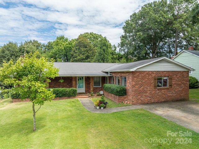 $319,900 | 512 Battleground Road | Lincolnton