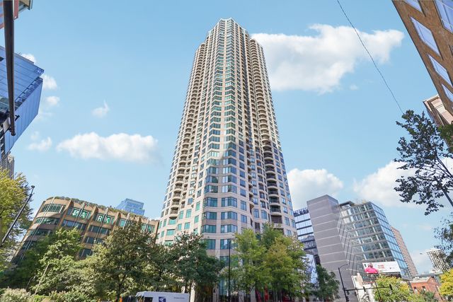 $359,000 | 400 North LaSalle Drive, Unit 3610 | River North