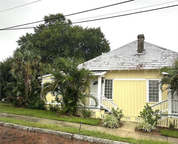 $1,675 | 109 Hibiscus Street, Unit 1 | Downtown Tarpon Springs