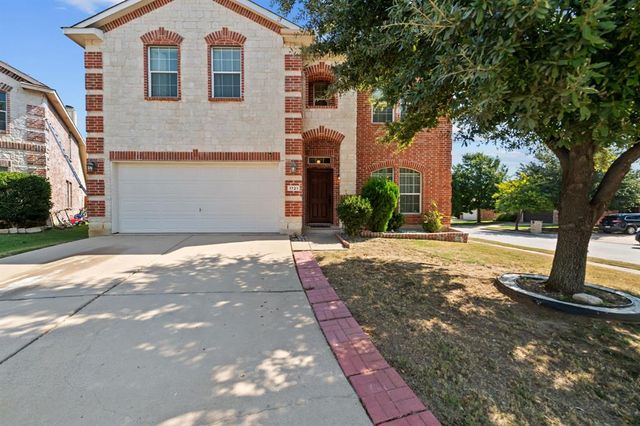 $385,000 | 1721 Grassy View Drive | Far North Fort Worth