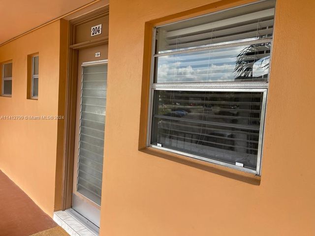 $109,000 | 3001 Northwest 46th Avenue, Unit 204 | Lauderdale Lakes West Gate