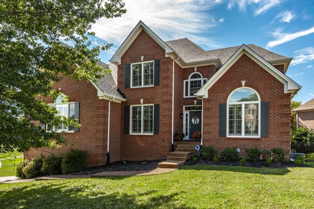 $819,900 | 119 Cumberland Place | Hendersonville