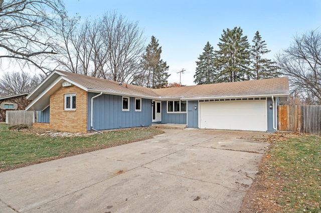 $320,000 | 7840 Florida Circle North | Brooklyn Park