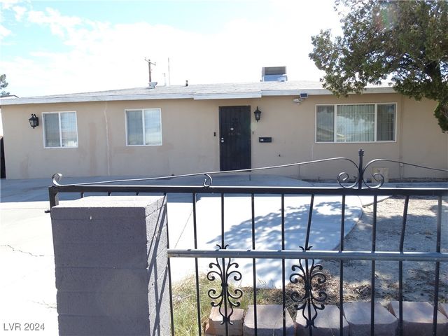 $329,900 | 1121 Leonard Avenue | West Las Vegas