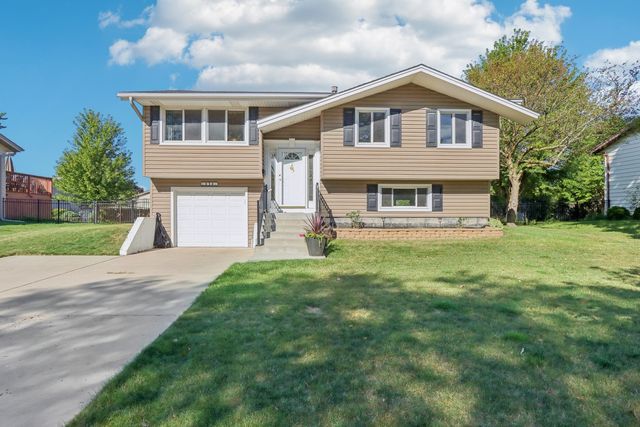 $419,900 | 1034 South Cedarcrest Drive | Schaumburg