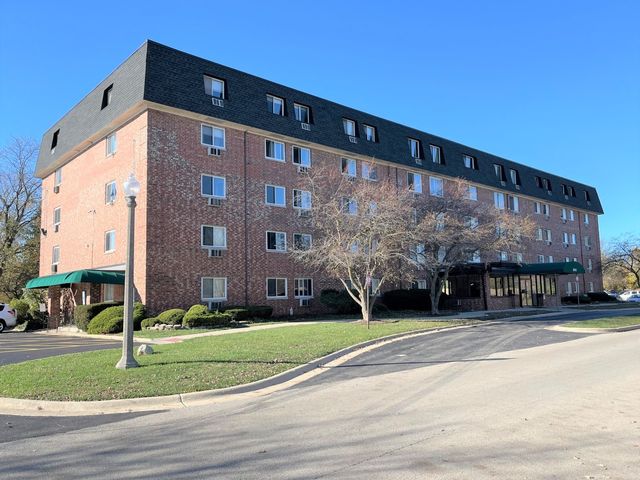 $129,900 | 5011 South Valley Lane, Unit 500 | Tri Village