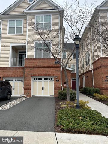 $2,900 | 43031 Foxtrail Woods Terrace, Unit 106 | Loudoun Valley Estates