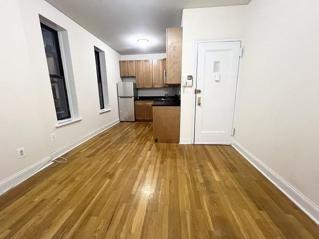 $2,695 | 202 West 98th Street, Unit 2C | Upper West Side