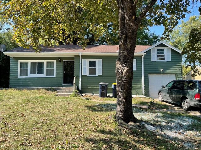 $155,000 | 4536 Monroe Avenue | Oak Park Southeast