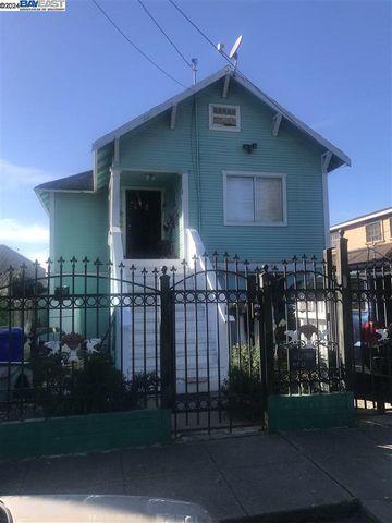 $650,000 | 619 2nd Street | Iron Triangle