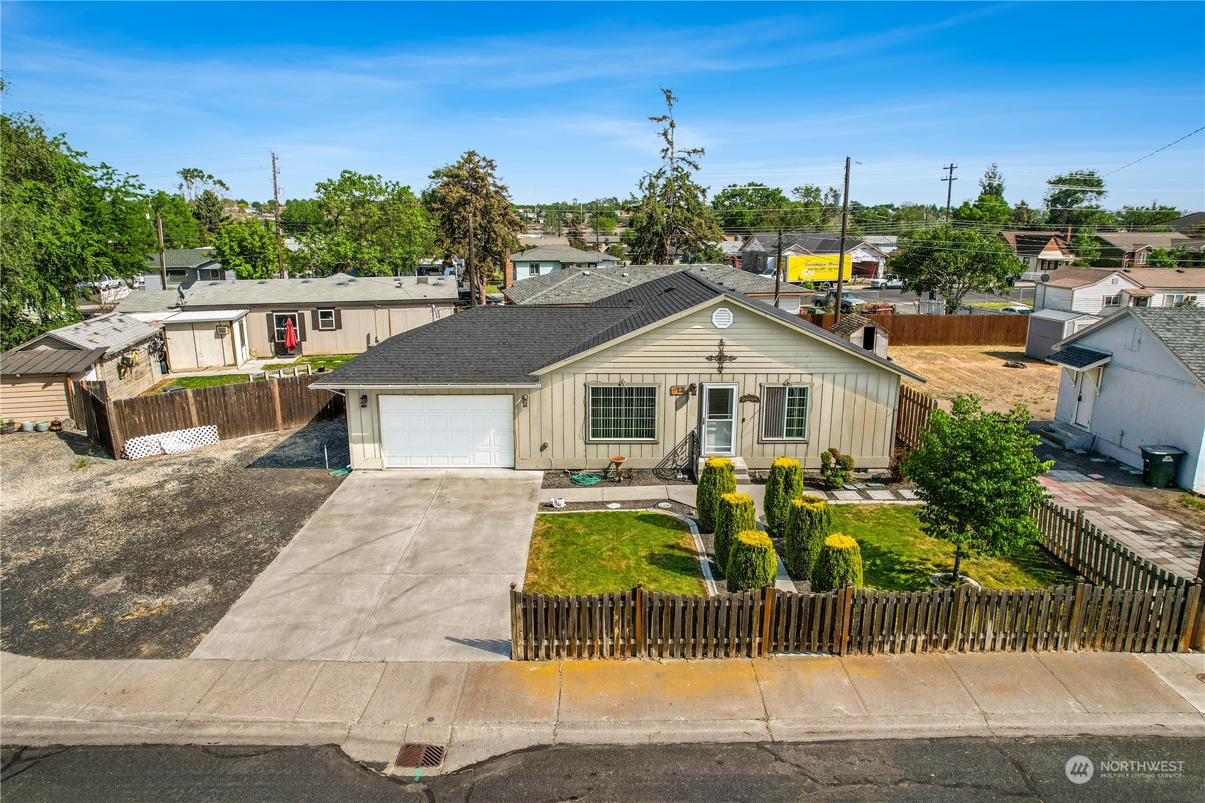 a view of house and outdoor space