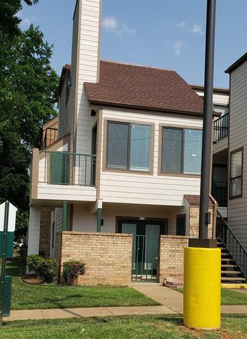 $1,525 | 2312 Balsam Drive, Unit A211 | North Arlington