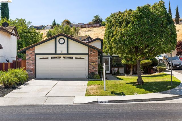 $538,500 | 2716 Carpinteria Drive | Country Manor