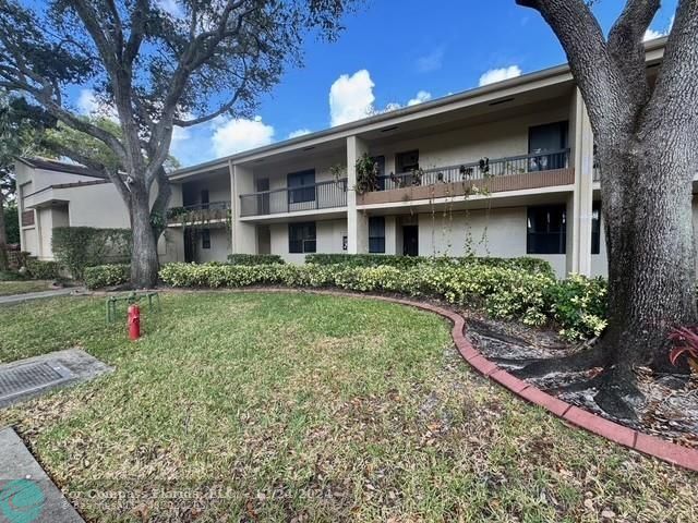 $2,200 | 40 Northwest 76th Avenue, Unit 1041 | Plantation Drive