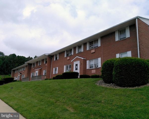 $1,500 | 22 Orchard Hills Drive, Unit B | Boyertown